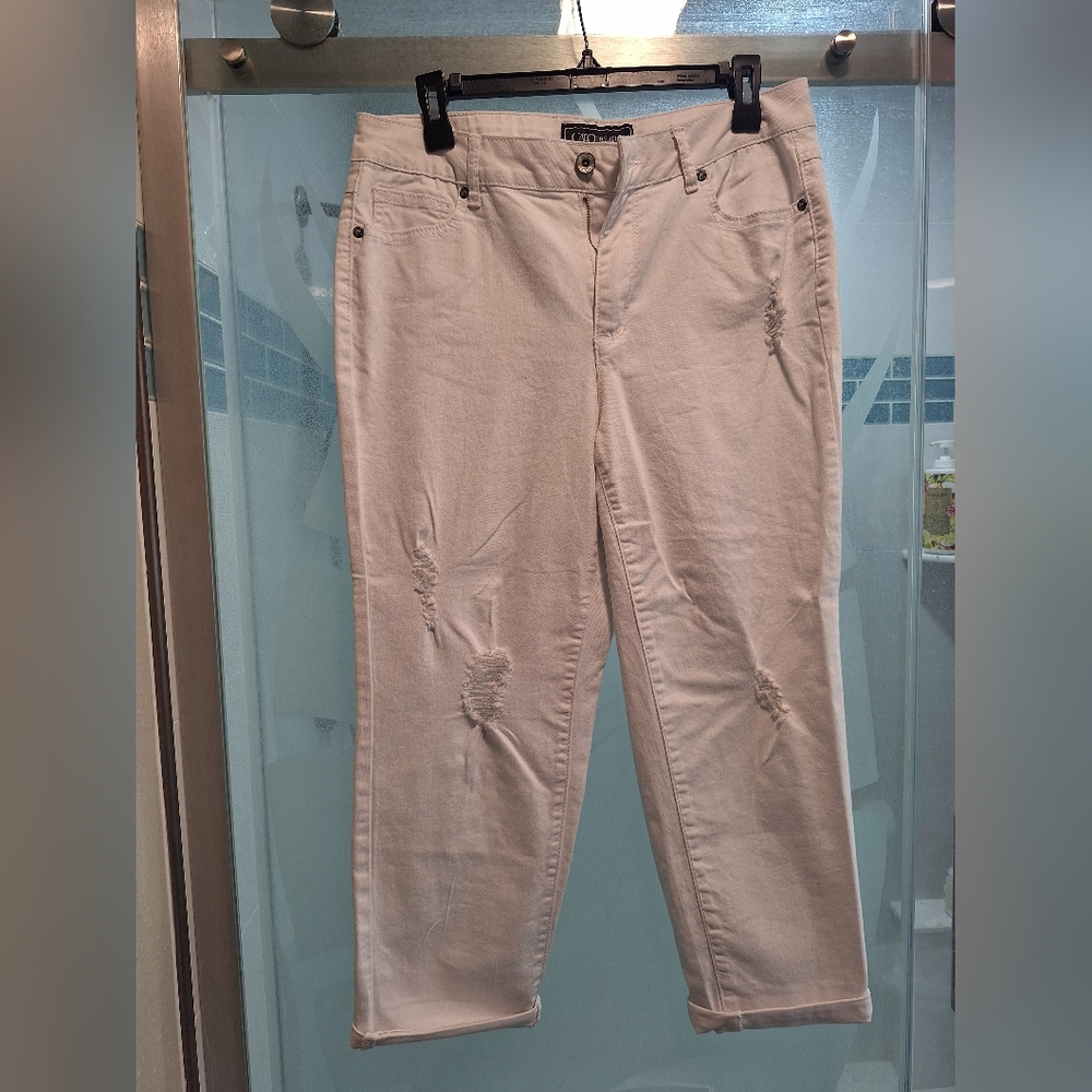 Women’s White Distressed Jeans